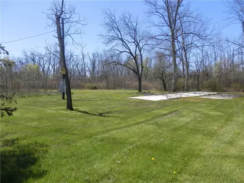 2790 Kingdom Rd, Seneca Falls, NY 13165