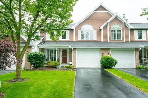 34 Wind Loft Cir, Perinton, NY 14450