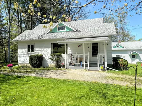 2453 County Route 90, Wayland, NY 14572