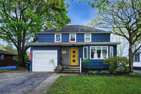189 Biltmore Dr, Irondequoit, NY 14617