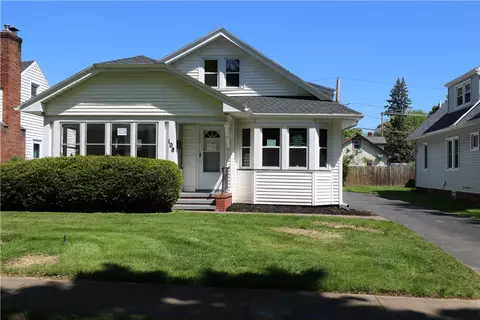 108 Lyndale Dr, Gates, NY 14624