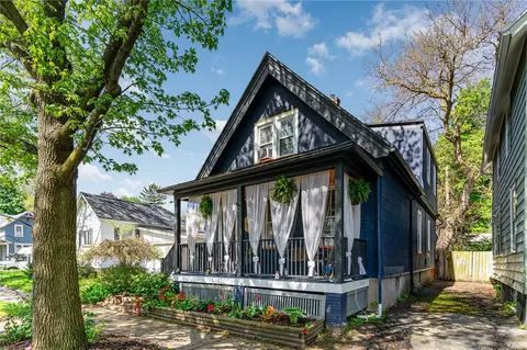 107 Mount Vernon Ave, Rochester, NY 14620