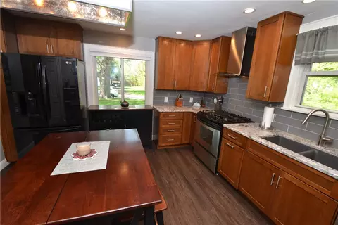 223 Winfield Rd, Irondequoit, NY 14622 photo 16
