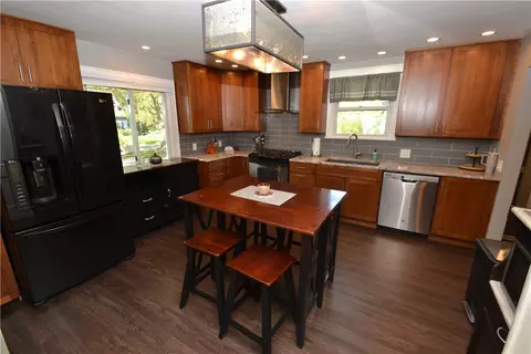 223 Winfield Rd, Irondequoit, NY 14622 photo 17