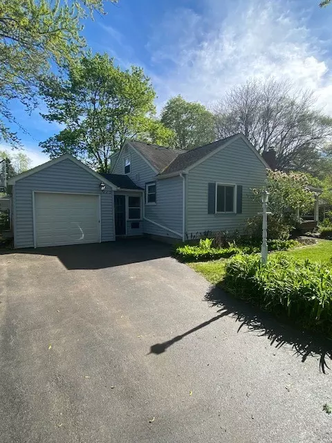 223 Winfield Rd, Irondequoit, NY 14622 photo 3