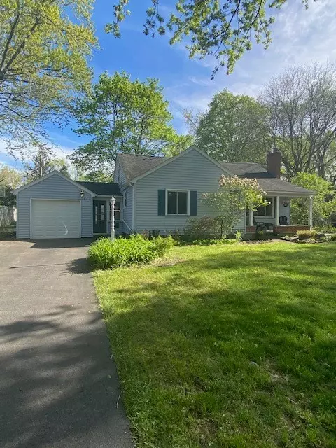 223 Winfield Rd, Irondequoit, NY 14622
