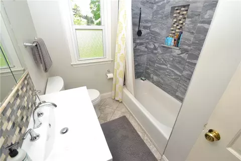 223 Winfield Rd, Irondequoit, NY 14622 photo 24