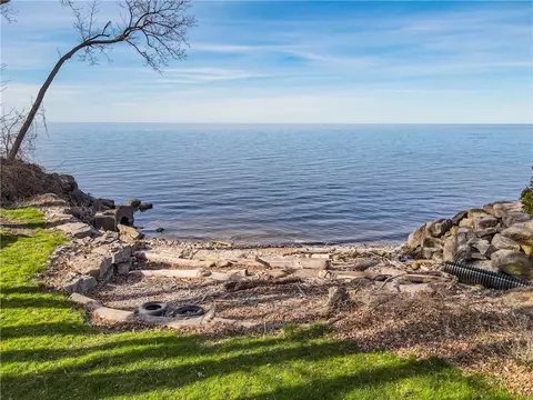 1056 Lake Rd, Webster, NY 14580 photo 3