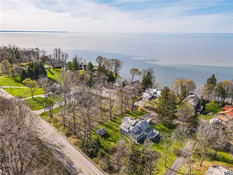 1056 Lake Rd, Webster, NY 14580 photo 12