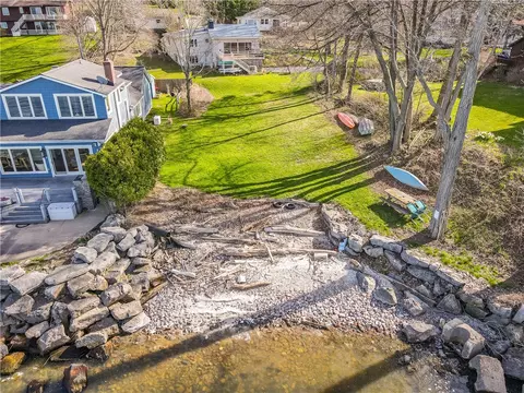 1056 Lake Rd, Webster, NY 14580 photo 4