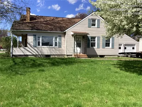 18 Pleasant Ct, Dickinson, NY 13905