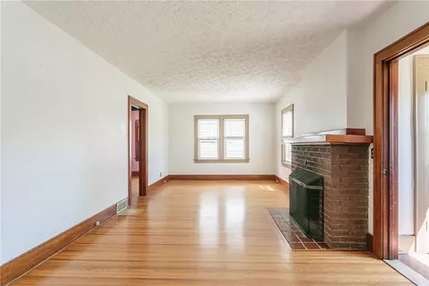 232 Brandon Rd, Irondequoit, NY 14622 photo 2