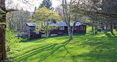 5 Beuth Rd, Hardenburgh, NY 12455