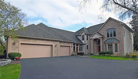 4 Swickley Ct, Pittsford, NY 14534