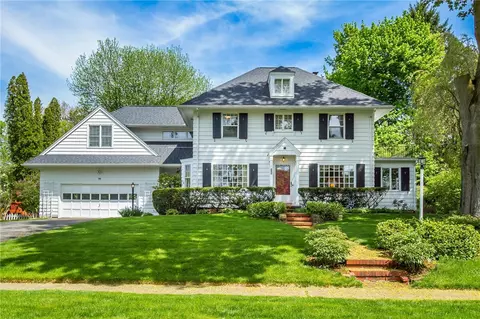 38 Shelwood Dr, Rochester, NY 14618