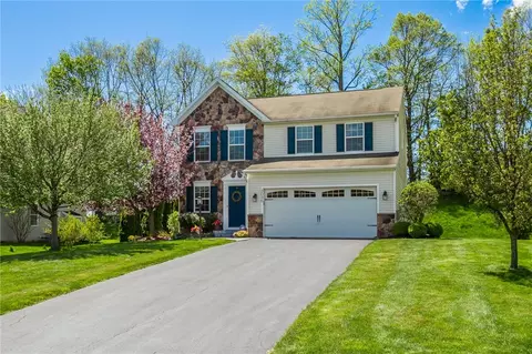 3096 Peacock Cir, Macedon, NY 14502