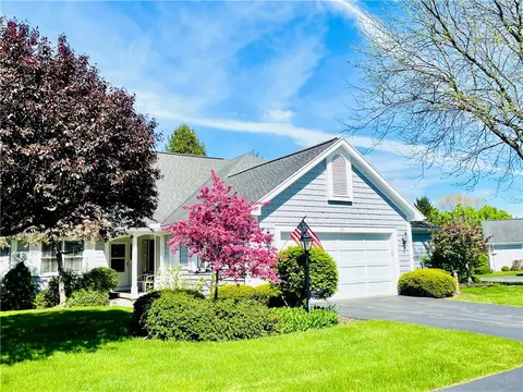 72 Stonington Dr, Pittsford, NY 14534