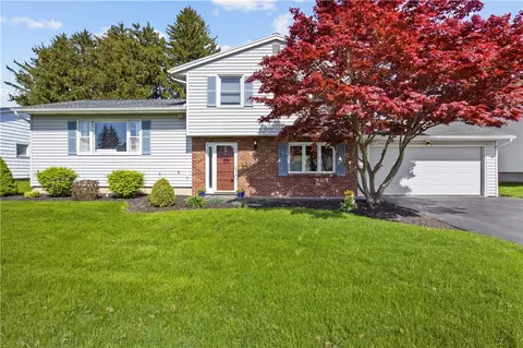 160 Auramar Dr, Irondequoit, NY 14609