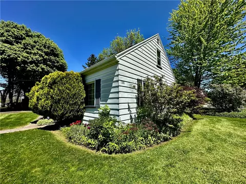 174 Heberle Rd, Irondequoit, NY 14609 photo 20
