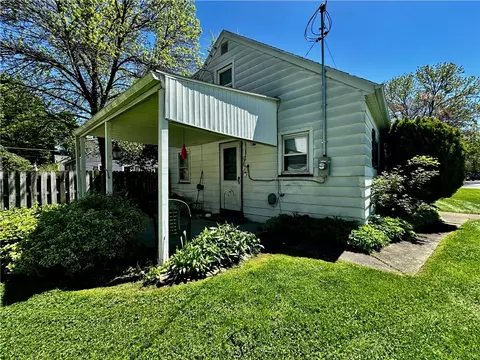 174 Heberle Rd, Irondequoit, NY 14609 photo 3