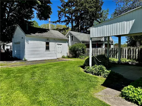 174 Heberle Rd, Irondequoit, NY 14609 photo 17