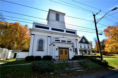6640 Pike St, Genesee Falls, NY 14536