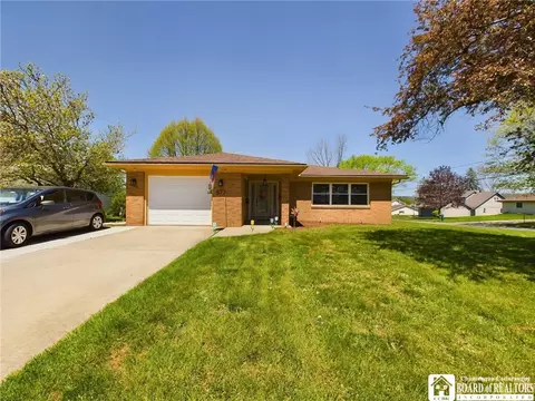 577 York St, Olean, NY 14760 photo 3
