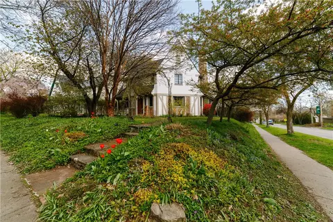 196 Gregory Hill Rd, Rochester, NY 14620