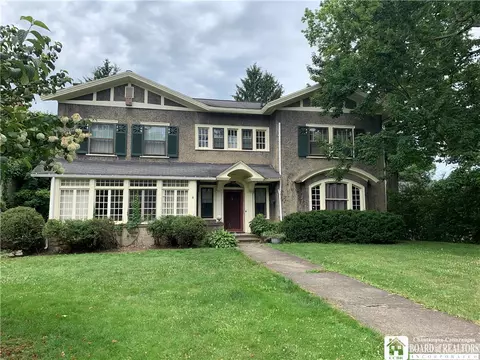 415 Lakeview Ave, Jamestown, NY 14701