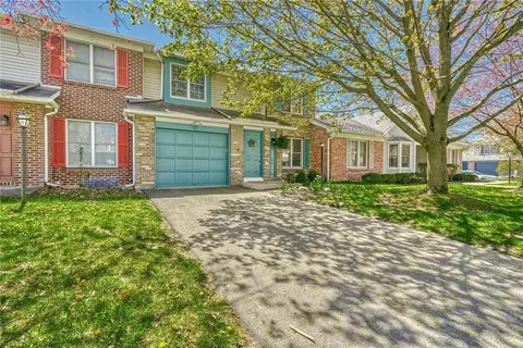 47 Frenchwoods Cir, Rochester, NY 14618