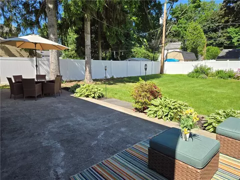 104 Tottenham Rd, Irondequoit, NY 14609 photo 44