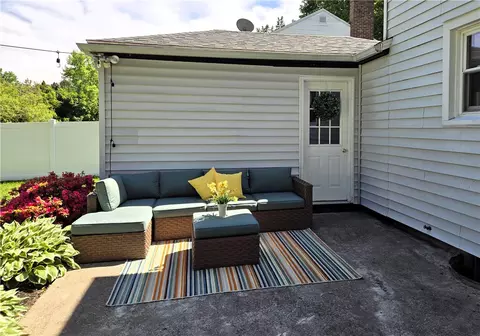 104 Tottenham Rd, Irondequoit, NY 14609 photo 43