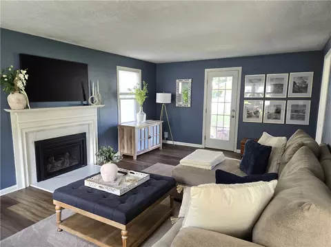 104 Tottenham Rd, Irondequoit, NY 14609 photo 2