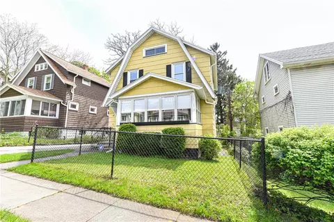 48 Middlesex Rd, Rochester, NY 14610