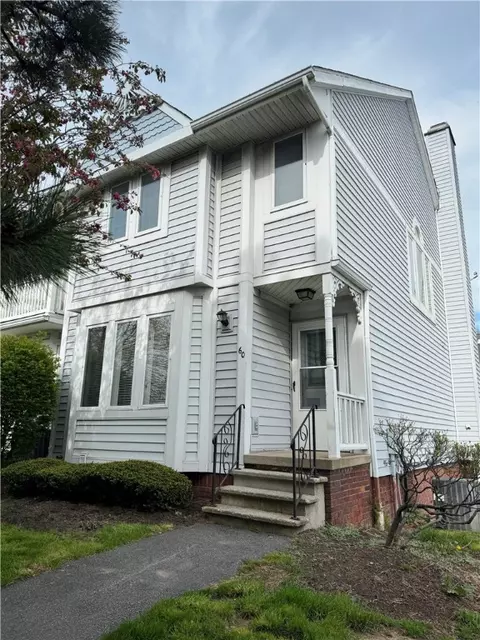 60 Union Hill Dr, Ogden, NY 14559