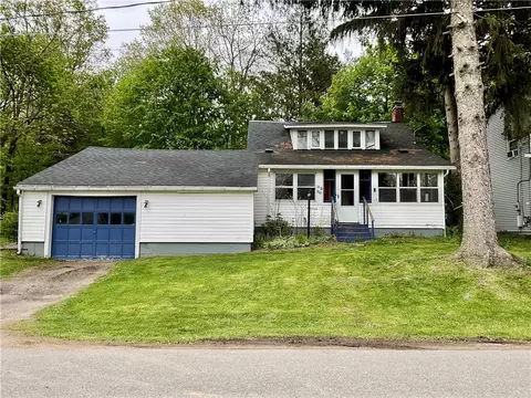 32 Perry Ave #3867, Warsaw, NY 14569