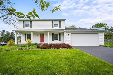 9 Ten Eyke Cir, Pittsford, NY 14534