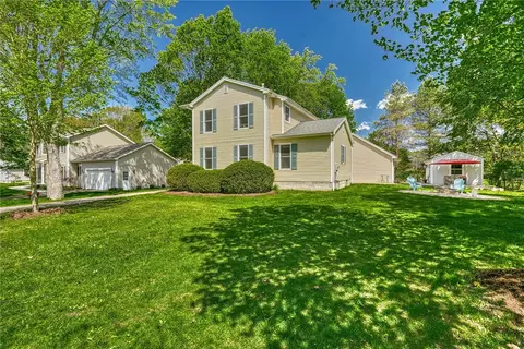 6 High School Dr, Penfield, NY 14526