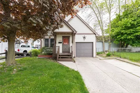 291 Fieldwood Dr, Rochester, NY 14609