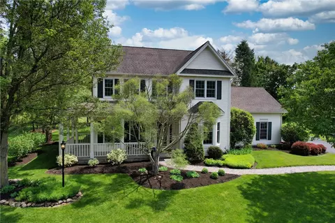 19 Pride St, Honeoye Falls, NY 14472