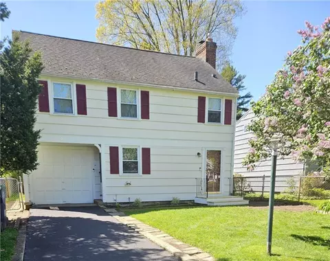 29 Dumont St, Irondequoit, NY 14617