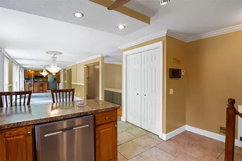 5 Marco Ln, Irondequoit, NY 14622 photo 16