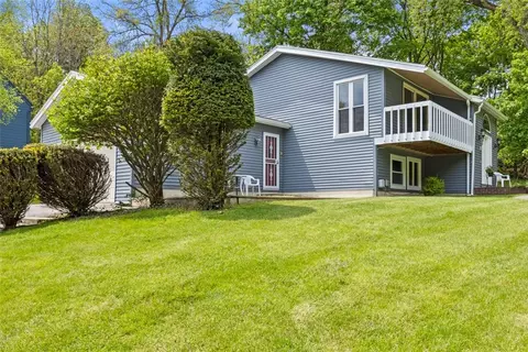 5 Marco Ln, Irondequoit, NY 14622 photo 4