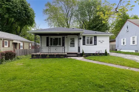 34 Greenlane Dr, Rochester, NY 14609