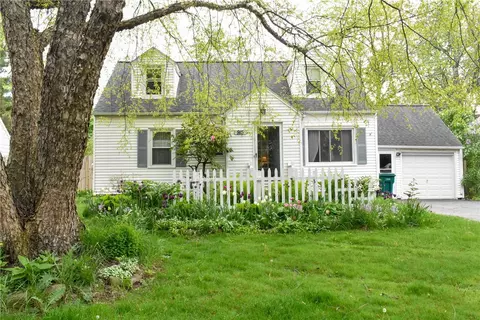 915 Denise Rd, Greece, NY 14616