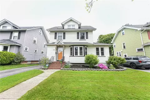170 Dalkeith Rd, Rochester, NY 14609