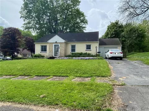 137 Rose Dr, Arcadia, NY 14513