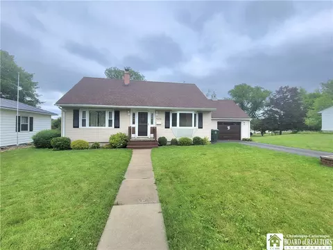 49 Howard St, Jamestown, NY 14701