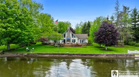 5274 W Lake Rd, Mayville, NY 14757