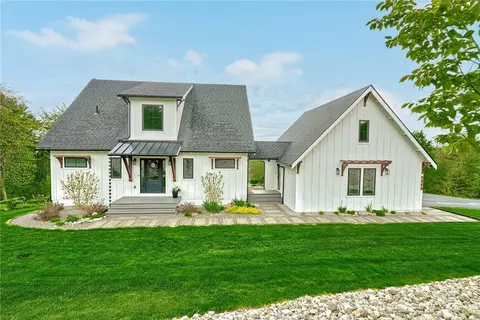 1031 Wayneport Rd, Macedon, NY 14502